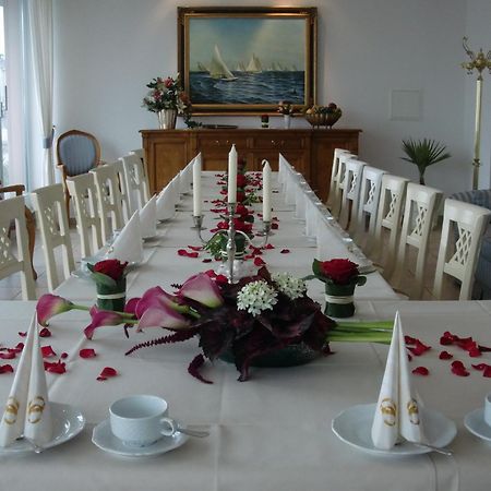 Hotel Am Yachthafen Waren  Kültér fotó