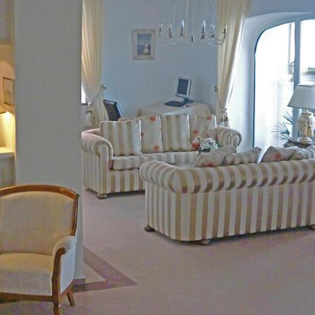 Hotel Am Yachthafen Waren  Kültér fotó