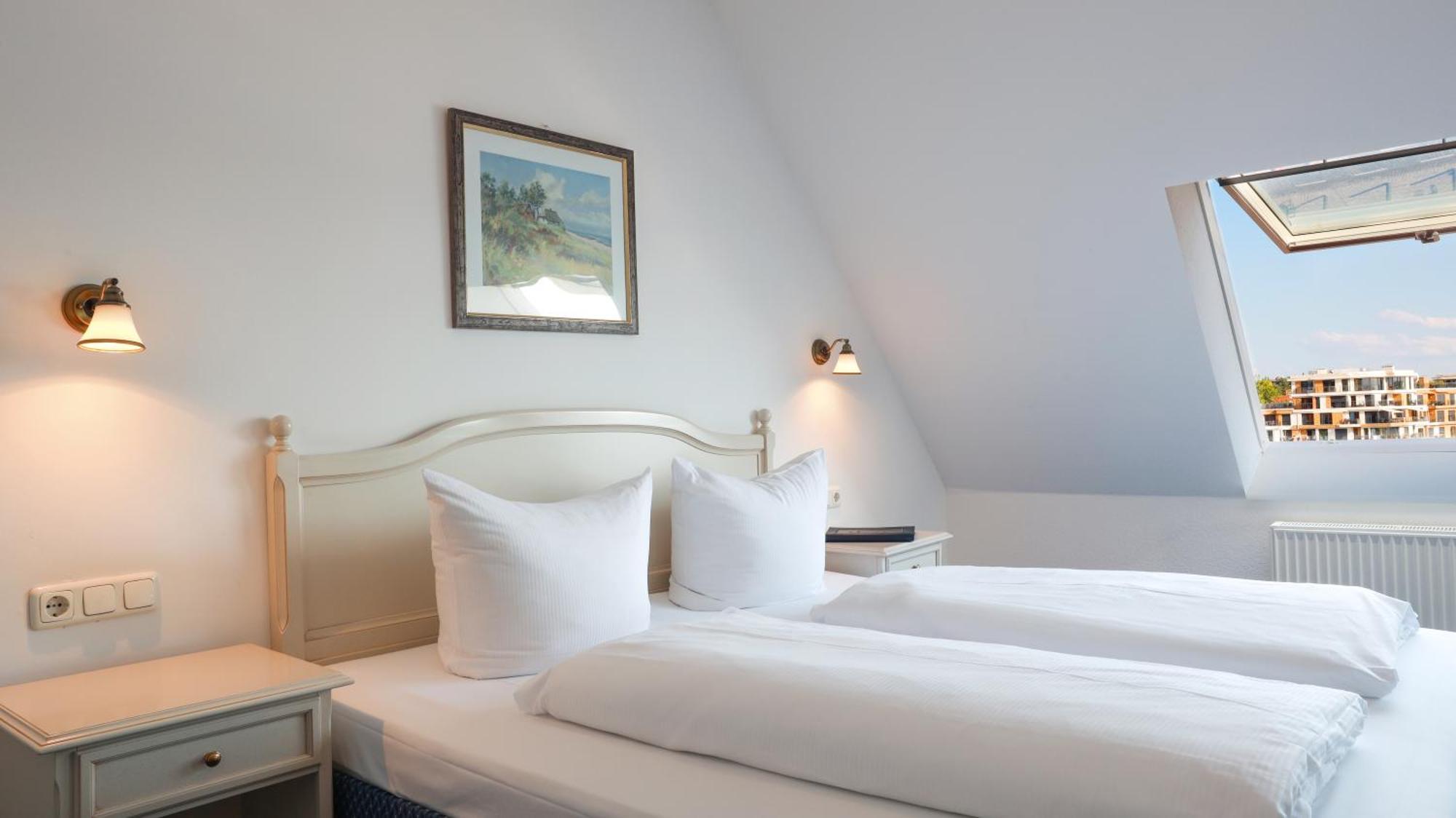 Hotel Am Yachthafen Waren  Kültér fotó