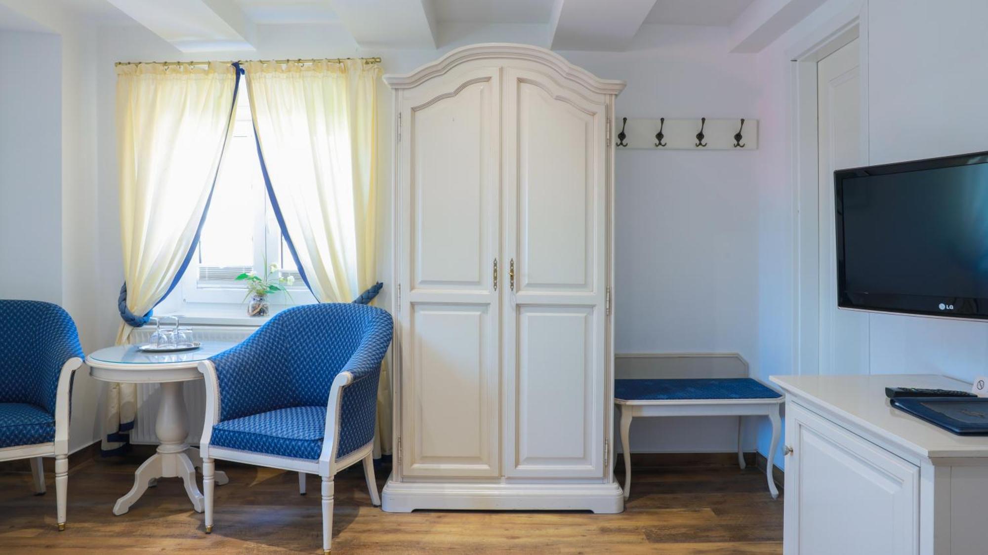 Hotel Am Yachthafen Waren  Kültér fotó